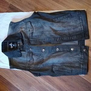NWOT  lightly distressed jeans vest size medium